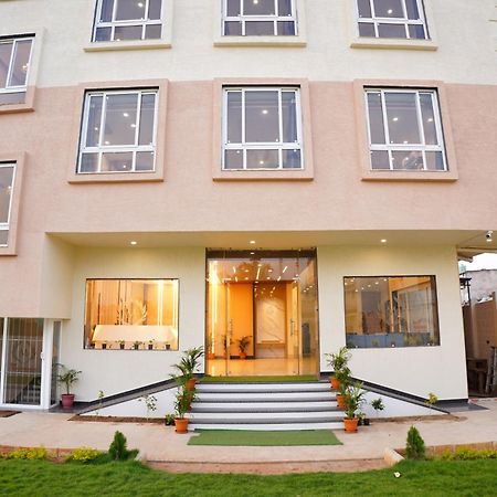 Hotel The Marutinandan Grand Deoghar Exteriér fotografie