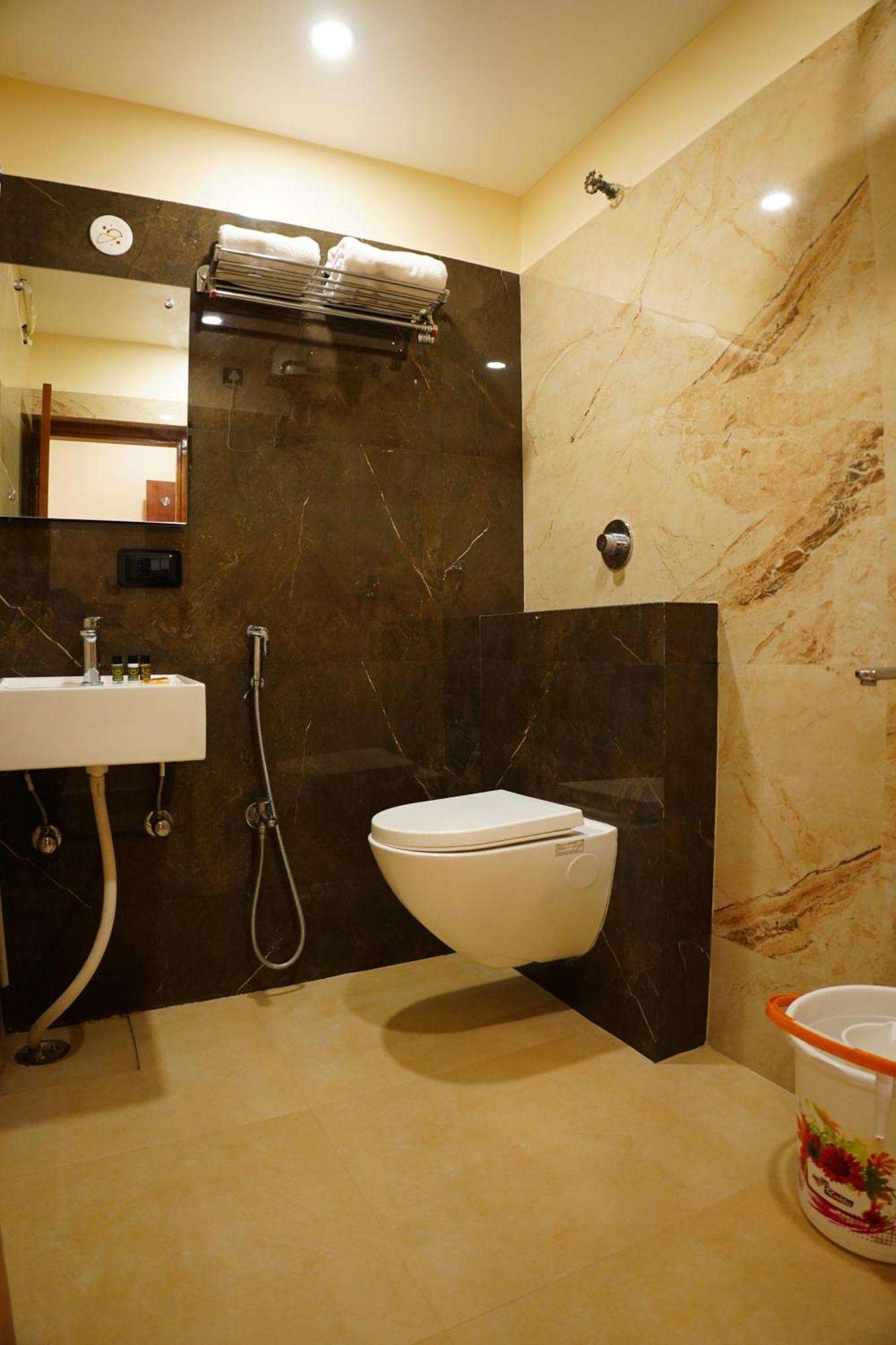 Hotel The Marutinandan Grand Deoghar Exteriér fotografie