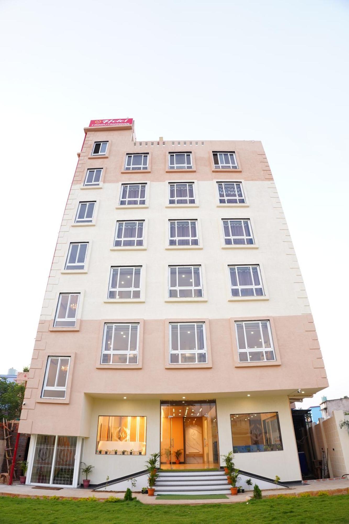 Hotel The Marutinandan Grand Deoghar Exteriér fotografie