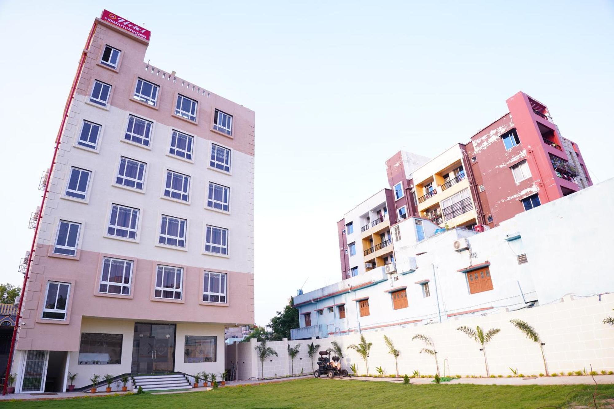 Hotel The Marutinandan Grand Deoghar Exteriér fotografie