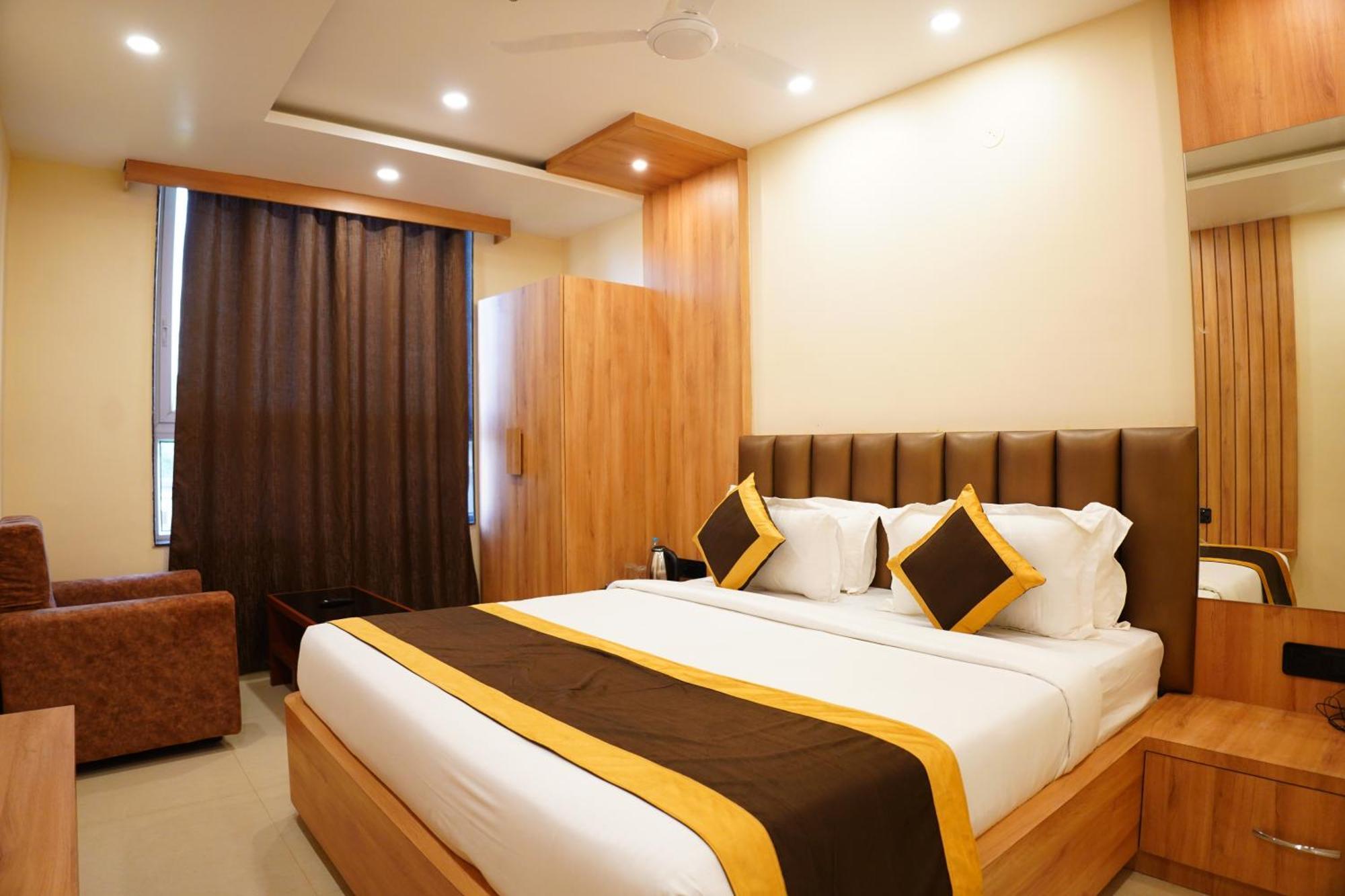 Hotel The Marutinandan Grand Deoghar Exteriér fotografie