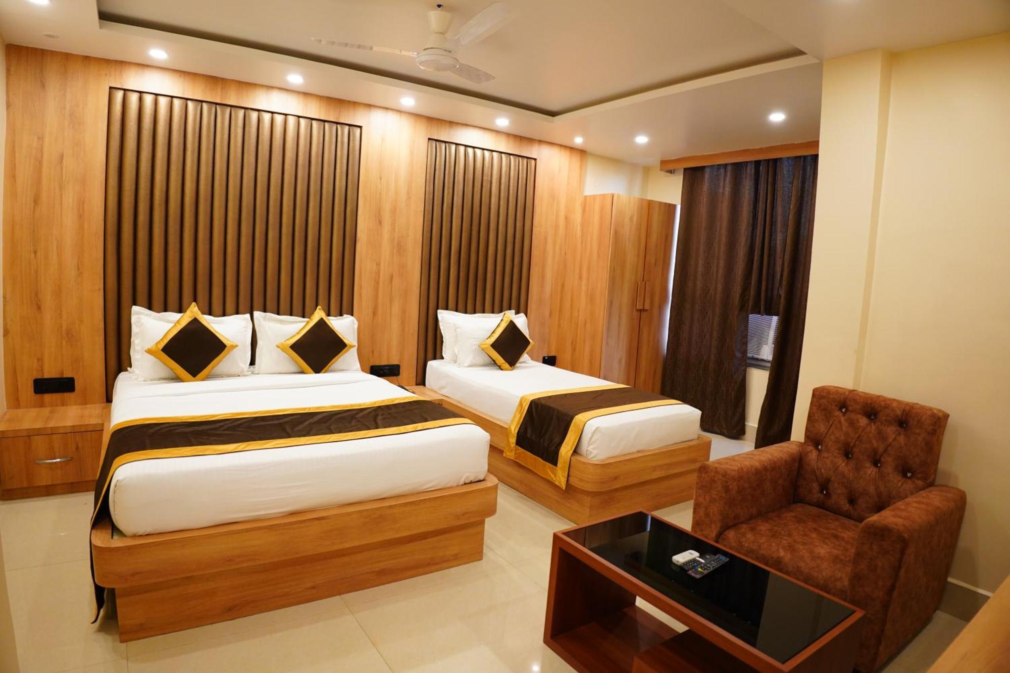 Hotel The Marutinandan Grand Deoghar Exteriér fotografie