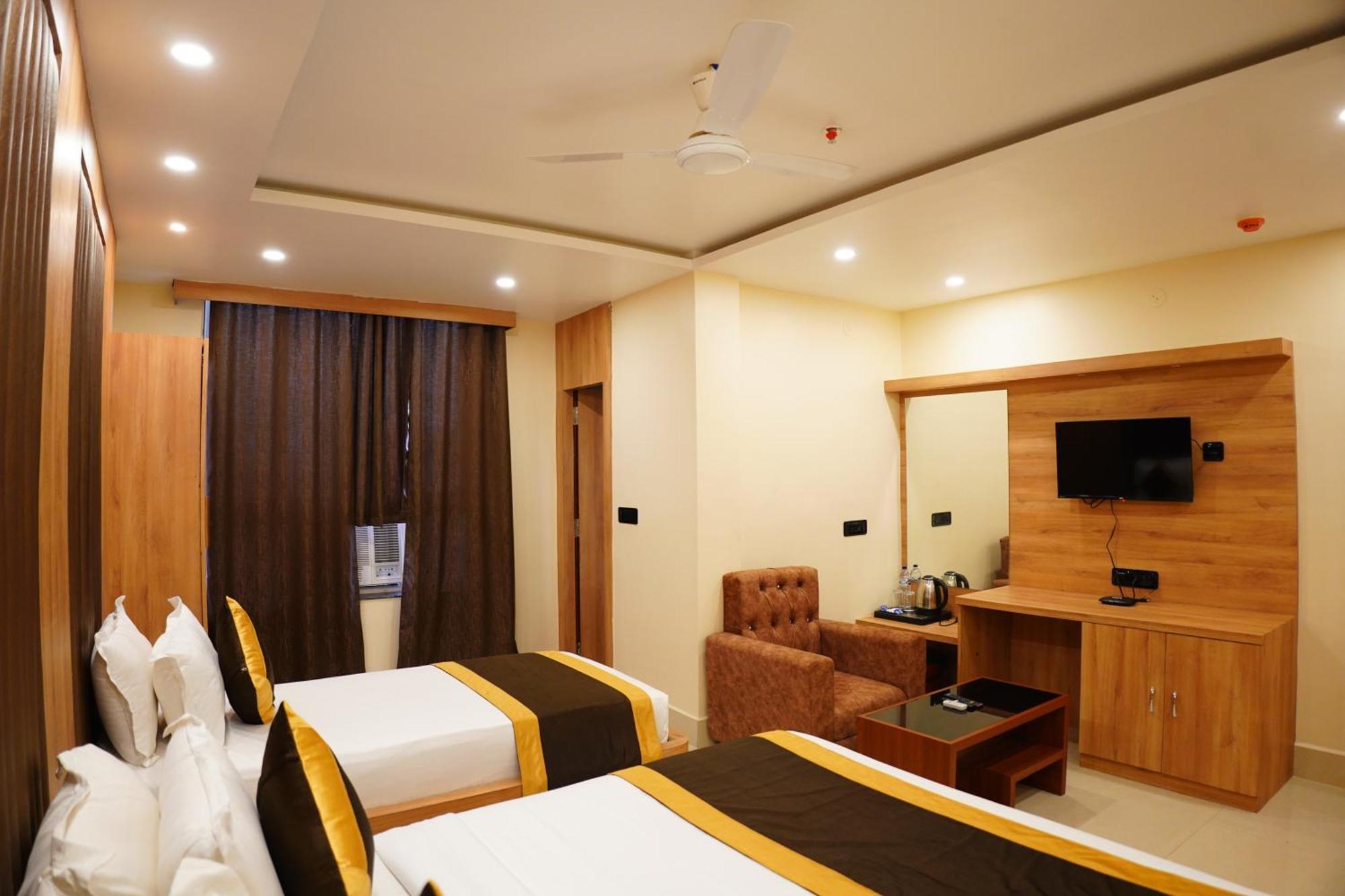 Hotel The Marutinandan Grand Deoghar Exteriér fotografie
